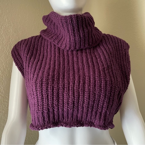Free People turtle neck cropped knit sleeveless Pullover in Black Cherry Small - Picture 3 of 13